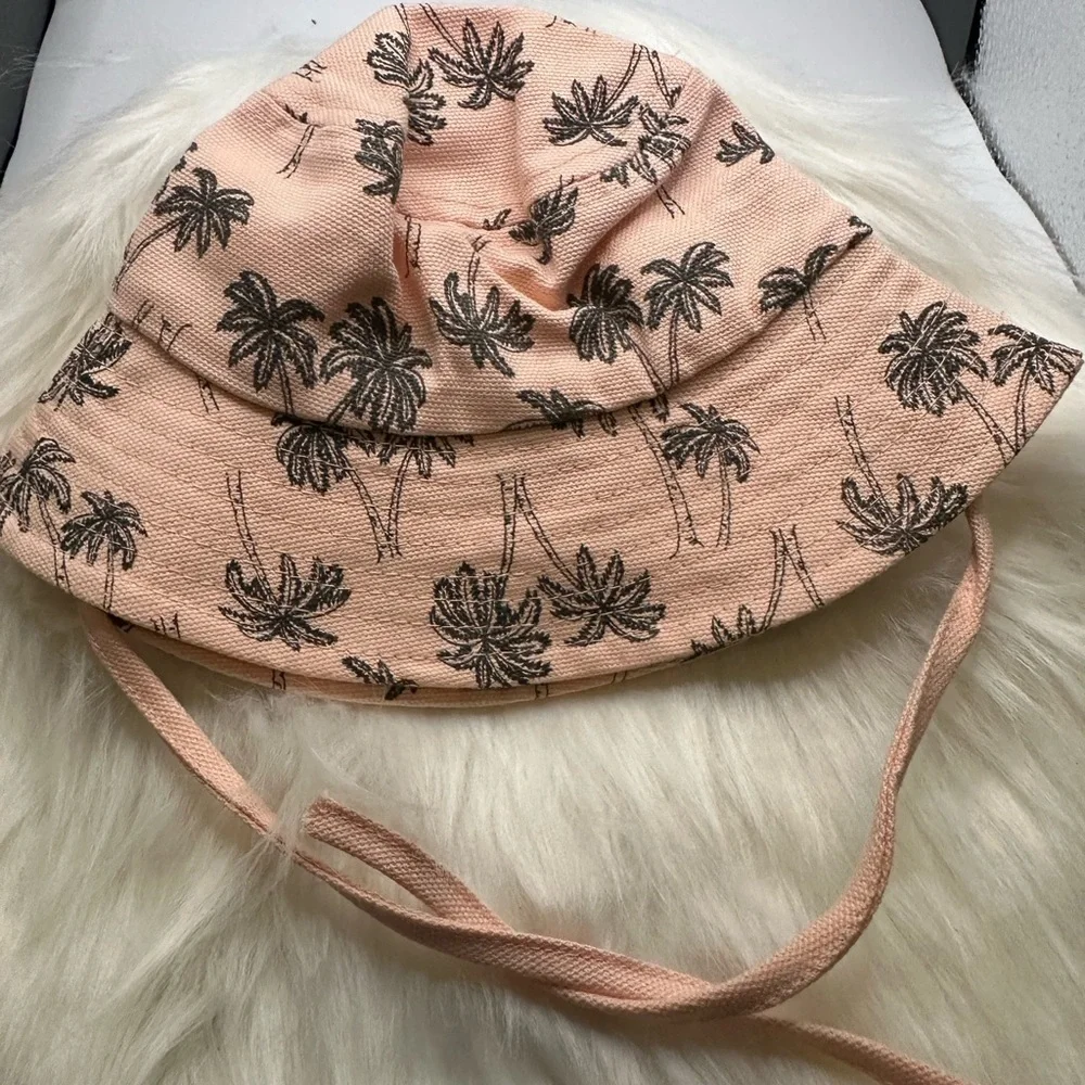 🩷5/$10 Top Paw Pink Bucket Hat with Palm Design